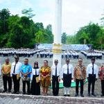 Bupati Sorong Selatan dan Kepala BKN Serahkan SK ke 1.125 CPNS dan PPPK Formasi 2024, Terbanyak se-Papua Barat Daya