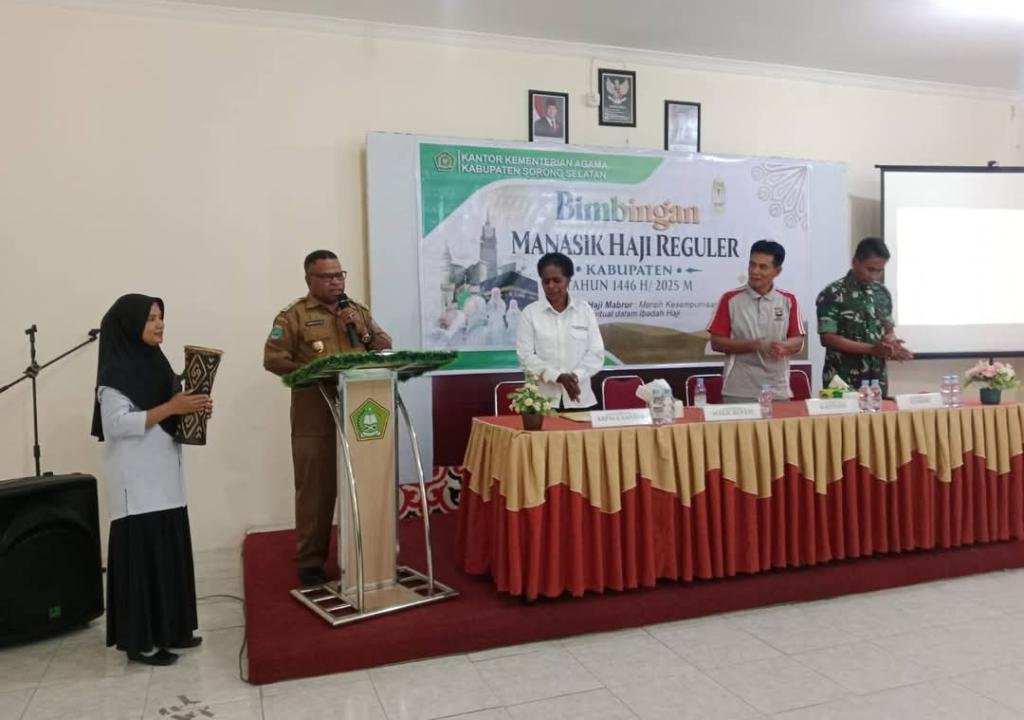 Wabup Sorong Selatan Resmi Buka Bimbingan Manasik Haji Reguler 2025, Calon Jemaah Diminta Persiapkan Mental dan Fisik
