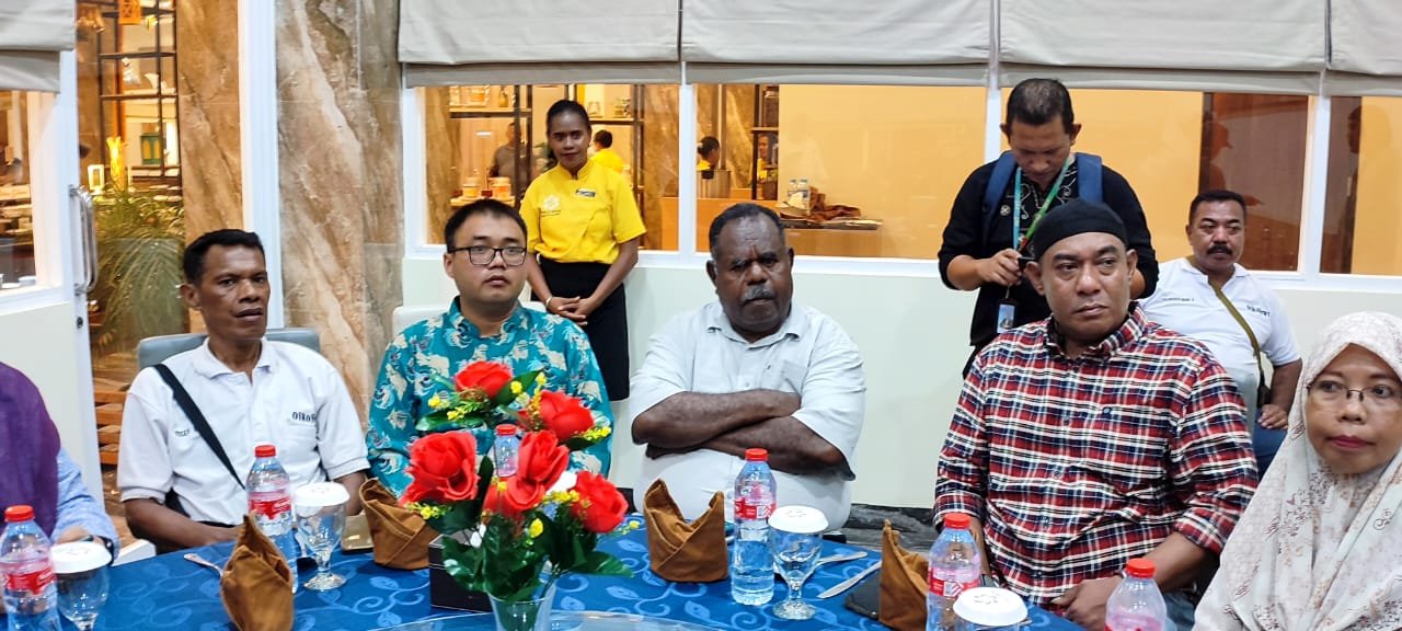 Buka Puasa Bersama Gubernur Elisa Kambu Minta Insan Pers Selalu Berimbang Dan Objektif