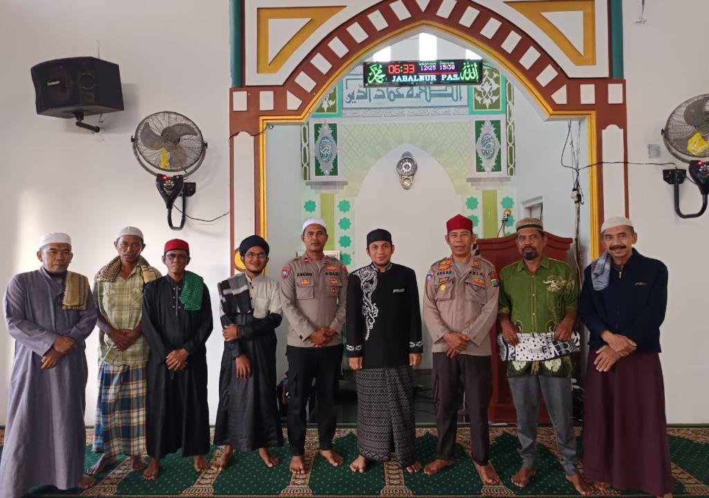 Personel Polres Sorong Selatan Safari Subuh di Masjid Jabal Nur, Jamaah Sambut Antusias!