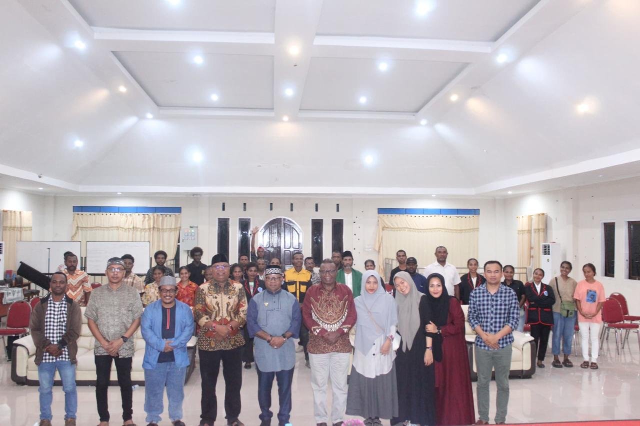 Buka Puasa Bersama Universitas Werisar, Yohan Bodory Tegaskan Komitmen Pemerintah Bangun Pendidikan di Sorong Selatan