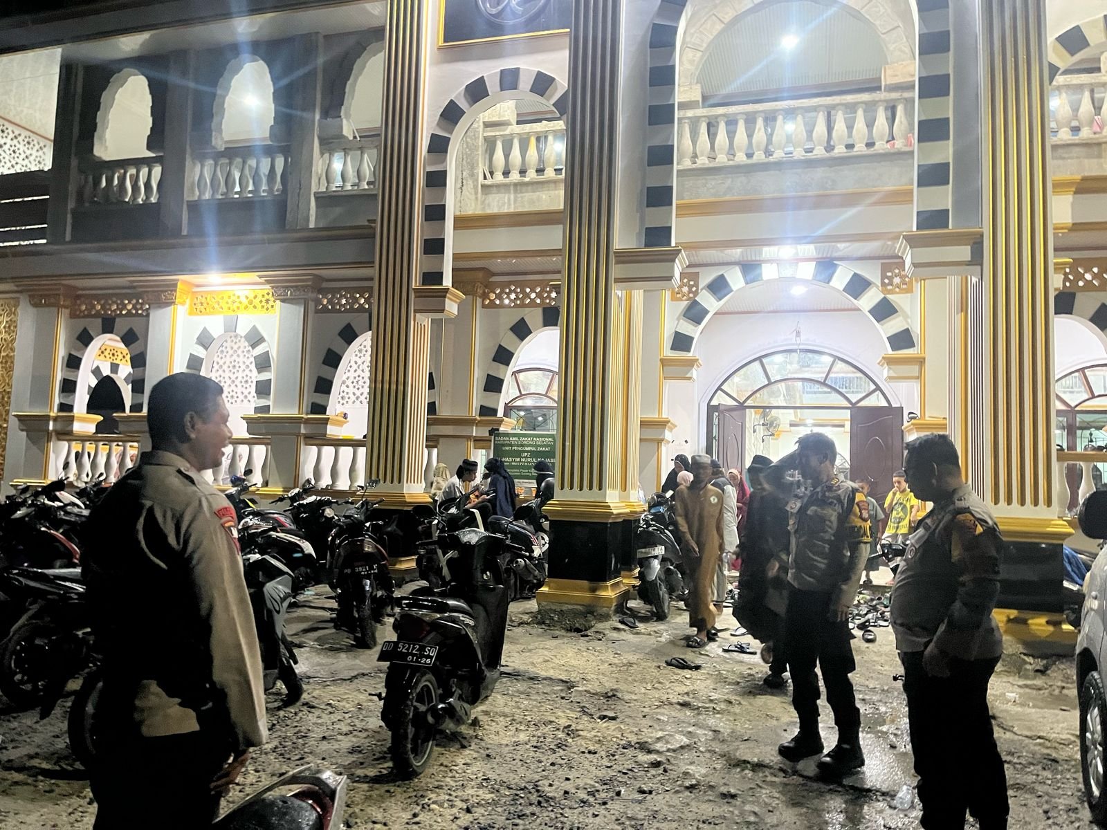 Malam Ke-30 Ramadhan, Kapolres Sorong Selatan Terus Komitmen Jaga Ibadah Tarawih