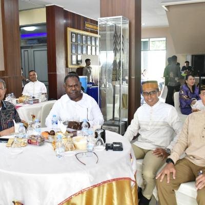 Komandan Pasmar 3 Terima Kunjungan Silaturahmi Halal Bi Halal Gubernur Papua Barat Daya