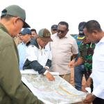 Gubernur Apolo Tinjau Kawasan Perkebunan Tebu di Merauke