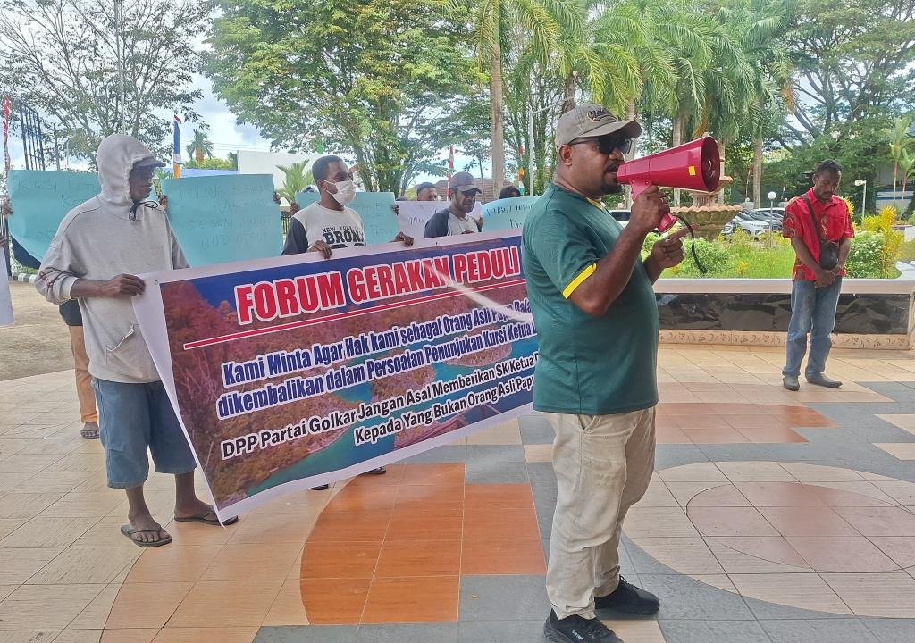 Demo di DPRD Kota Sorong, Forum Gerakan Peduli Papua Tuntut Hak OAP