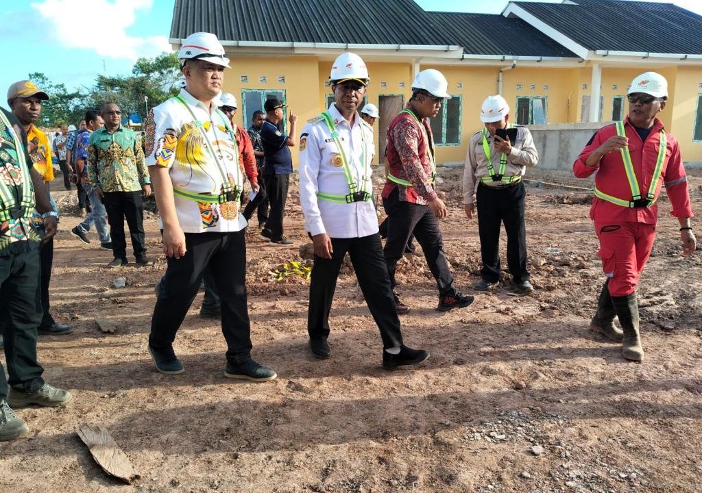 Gubernur Apolo Dorong Percepatan Pembangunan Pusat Pemerintahan Salor