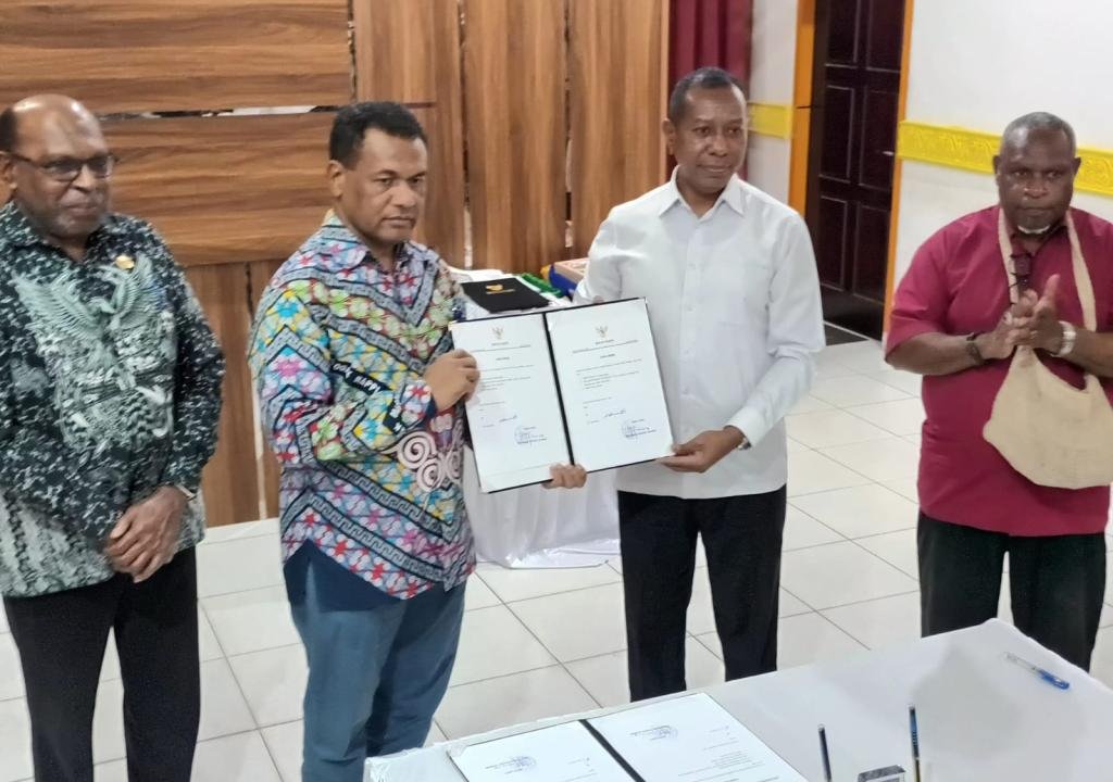 Pemkab Mappi Serahkan Dokumen Percepatan Pembangunan Terpadu Terintegrasi dan Berkelanjutan Kepada Pemprov Papua Selatan