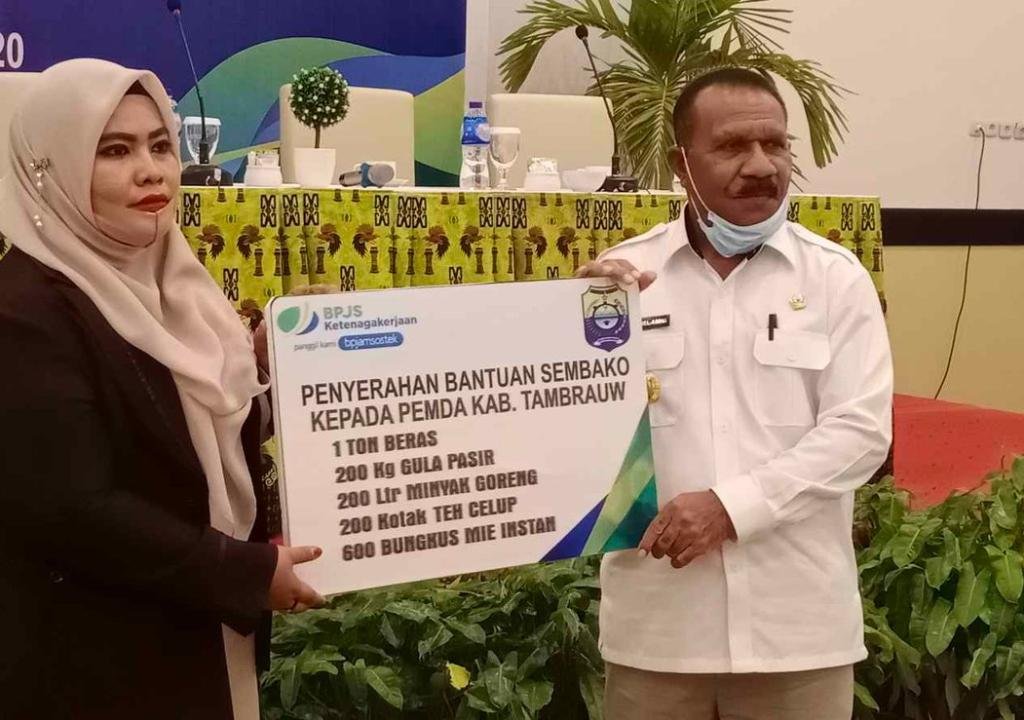 Bupati Gabriel Asem : Peserta BPJAMSOSTEK Dari Tambrauw Telah Merasakan Manfaat Yang Diterima