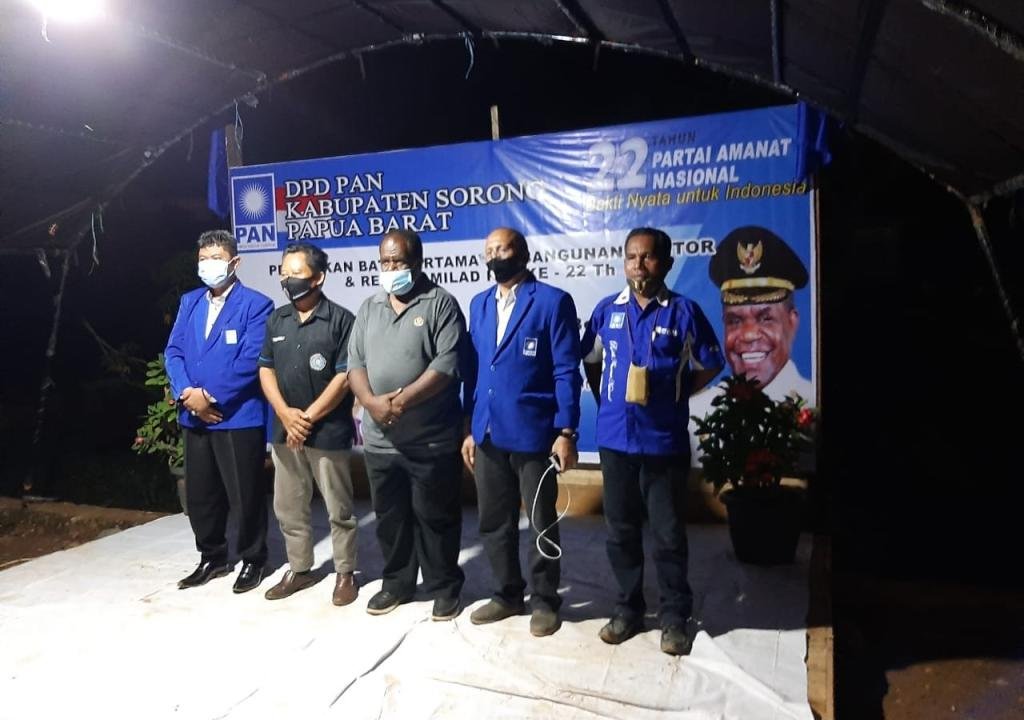 Bupati Sorong Letakkan Batu Pertama  Pembangunan Gedung Sekretariat DPD PAN