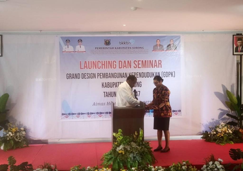 Bupati Johny Kamuru Meluncurkan GDPK 2022-2047