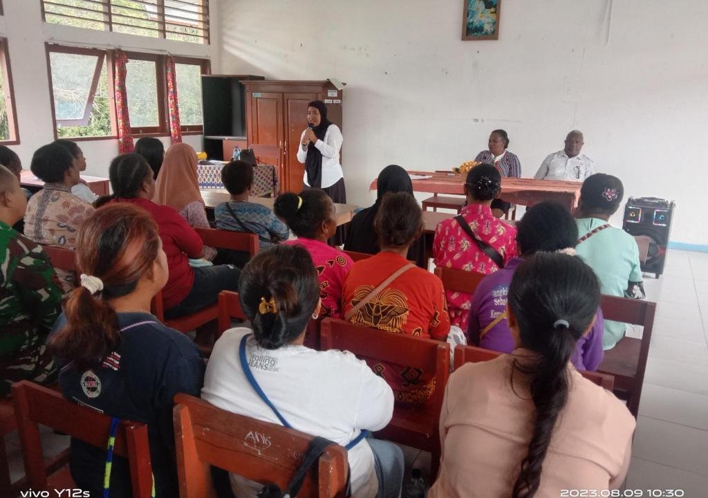 Meningkatkan Mutu Pendidikan, Pimpinan SMP Negeri 1 Ayamaru Rapat Bersama Orang Tua Murid