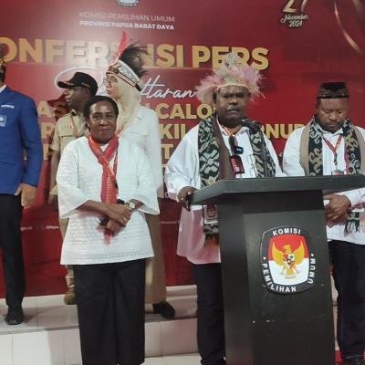 Elisa Kambu - Ahmad Nausrau Jadi Yang Pertama Daftar Ke KPU Papua Barat Daya
