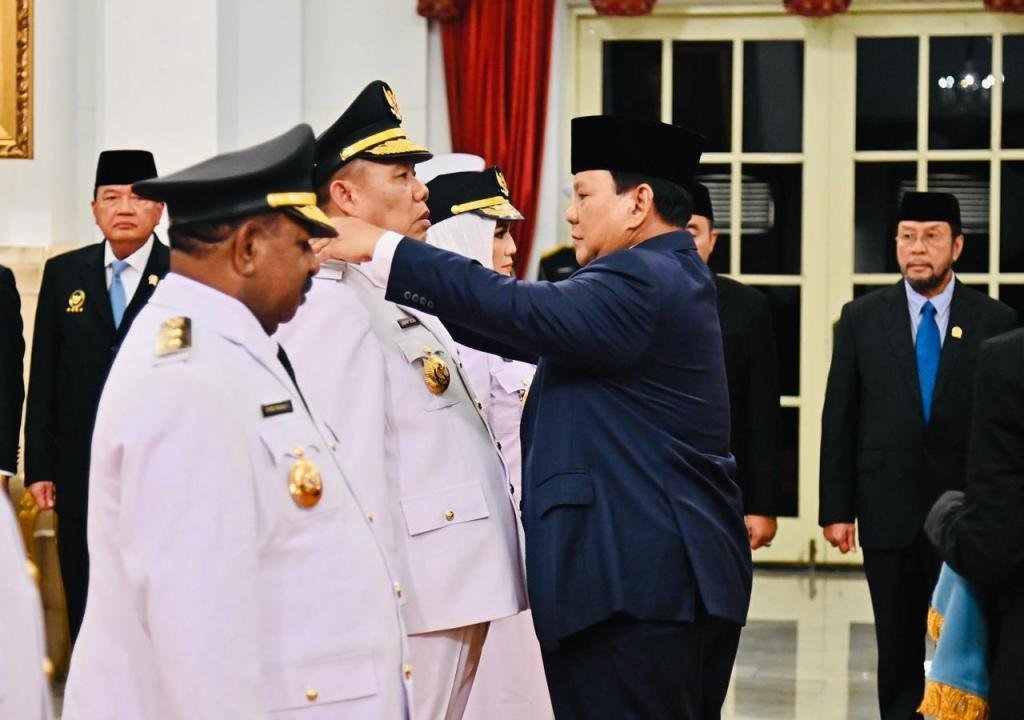 Presiden Prabowo Lantik Gubernur dan Wagub Papua Pegunungan serta Kepulauan Bangka Belitung