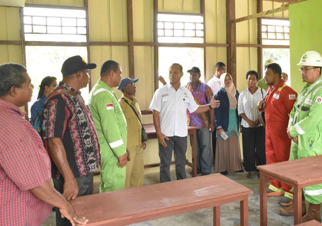 SKK Migas – KKKS Petrogas (Island) Ltd. Peningkatan Literasi Siswa Sekolah Dasar di Distrik Salawati Tengah Kabupaten Sorong