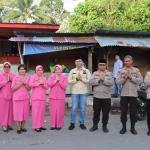 Perkuat Kebersamaan di Bulan Ramadhan, Kapolres Sorong Selatan Pimpin Pembagian Takjil Bersama Anggota dan Bhayangkari