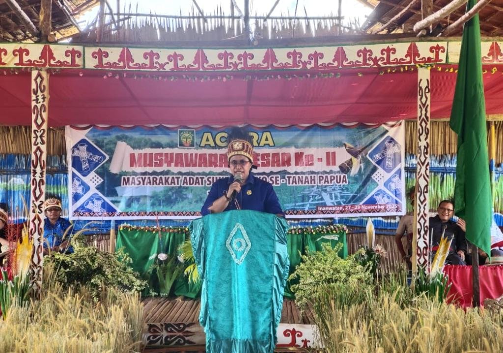 Bupati Petronela Tegaskan: “Tidak Ada yang Bangun Imekko Selain Anak Imekko Sendiri”