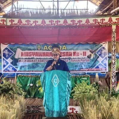 Bupati Petronela Tegaskan: “Tidak Ada yang Bangun Imekko Selain Anak Imekko Sendiri”