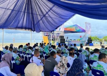 Forkompinda Raja Ampat saat mengikuti acara pembukaan Festival Pesona Raja Ampat 2024(foto/drk.MataPapua)