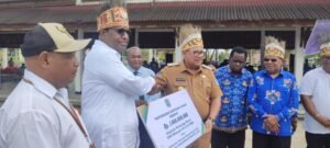 Penyerahan Bantuan Hibah dari Pemprov Papua Barat Daya untuk YPK PBD